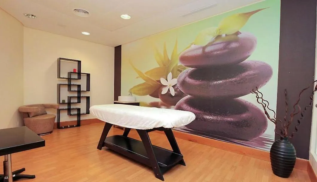 Luxury Spa Resort Marbella 2 Bedroom Sauna Gym Pools Jacuzzi شقة